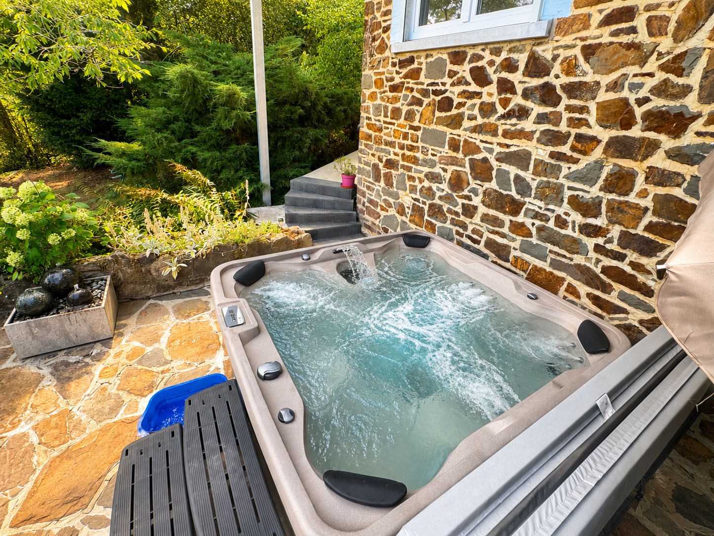 Whirlpool im Sonnenschein